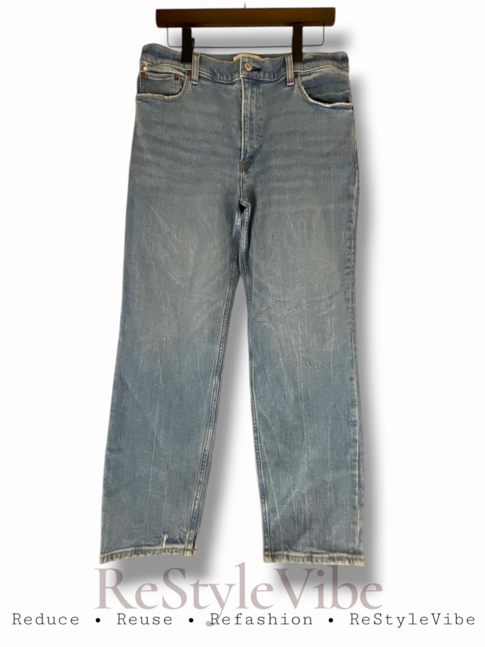 ABERCROMBIE & FITCH Women’s Size 31/12 Denim Jeans The MOM High Rise Stretch